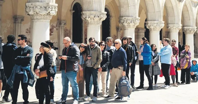 Venedik’te ayakbastı parası dönemi