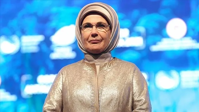 emine-erdogan-bir-sofrada-miras-programina-katildi-turk-mutfagi-asirlara-yayilan-vitrindir-1779392227977.jpg