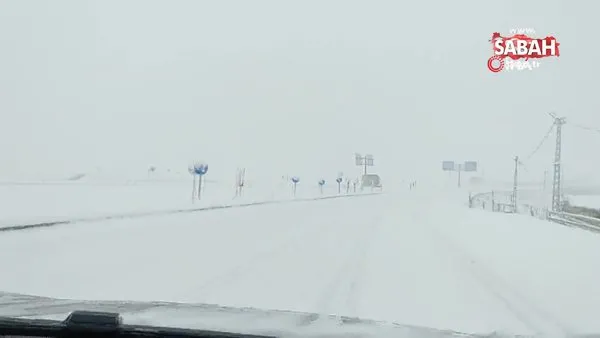Ardahan'ın yüksek kesimlerinde etkili olan kar yağışı ulaşımı olumsuz etkiledi | Video
