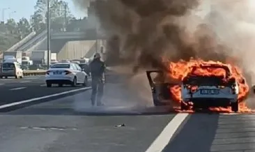 TEM Otoyolu’nda otomobil alev alev yandı