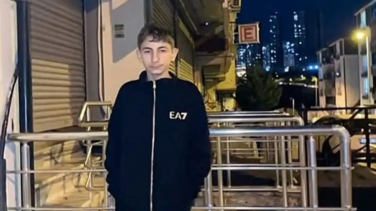 Esenyurt’ta evde baygın bulunan 13 yaşındaki Eren hayatını kaybetti Esenyurt’ta evde baygın bulunan 13 yaşındaki Eren hayatını kaybetti