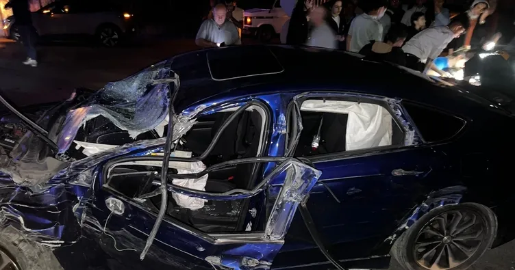 Amasya’da otomobil tıra çarptı! 5 yaralı