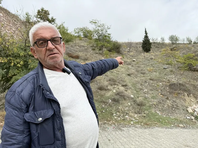 Bu mezarlık sadece dürbünle ziyaret ediliyor: Gurbette gibi uzaktan dua ediyorum!