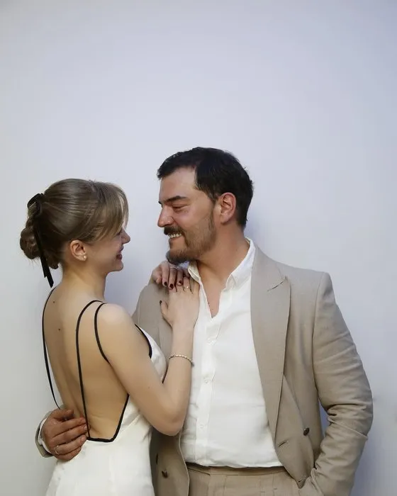 Kuruluş Osman’ın Cerkutay’ından hamile eşine doğum günü sürprizi! Çağrı Şensoy ve oyuncu eşi Buse Arslan’ın romantik anları!