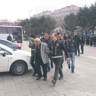 Uluslararası gemi adamı çetesi