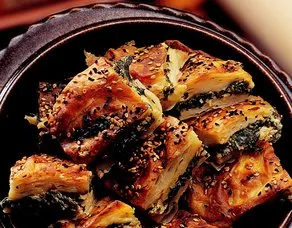 Pazılı Kolay Börek
