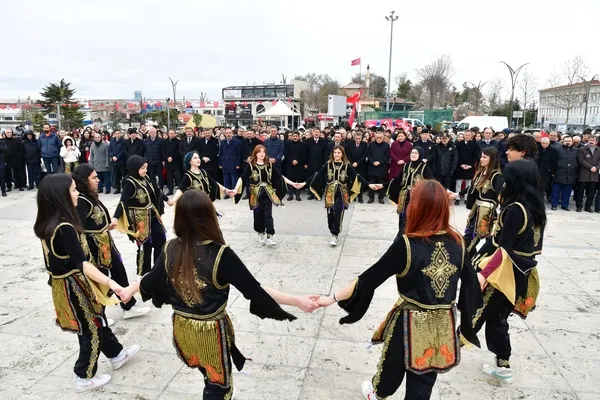 soguk-havaya-ragmen-nevruz-bayrami-coskusu-1742553750153.jpg
