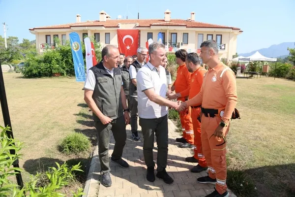 fethiyede-orman-yangini-gonulluleri-ile-toplanti-yapildi-1750082930472.jpg