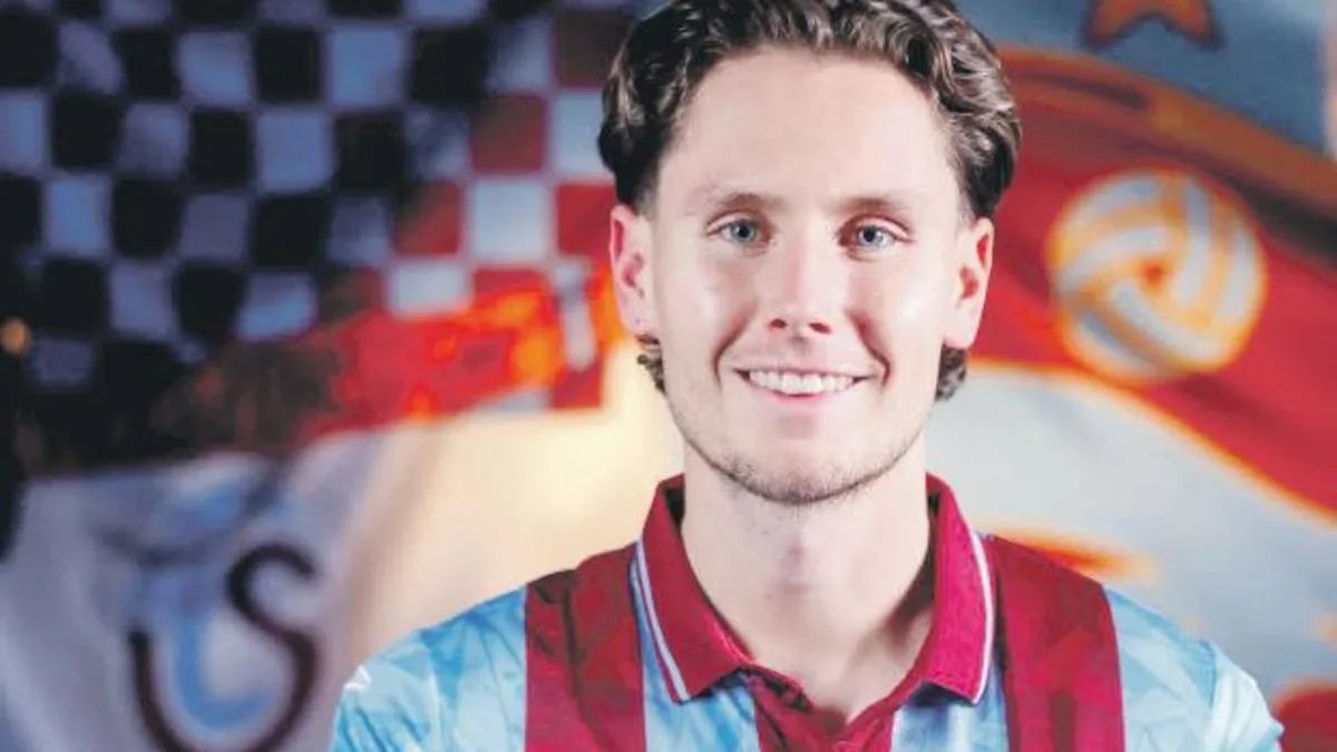 Trabzonsporlu futbolcu Mathias Lovik