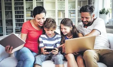 Ebeveynler sanal dünyada çocuklarını gözetliyor