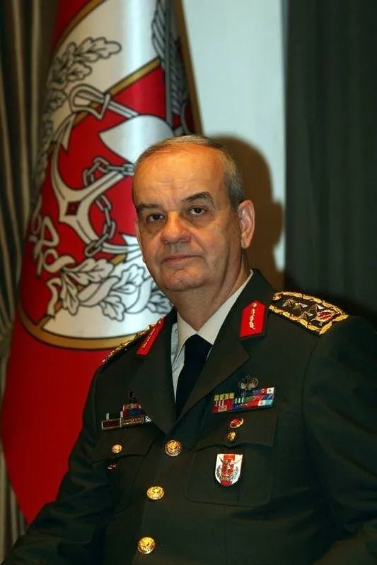 İlker Başbuğ&#39;un tutuklanması b&#246;yle yankılandı