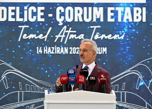 bakan-uraloglu-duyurdu-ankara-samsun-arasi-seyahat-suresi-25-saate-dusecek-1780648301914.jpeg