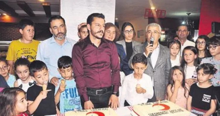 Kızılay yetimleri unutmadı