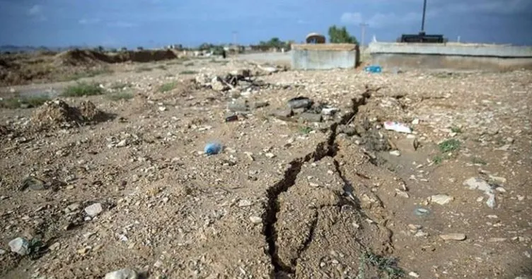 İran’da bir dakika arayla iki deprem: 2 ölü