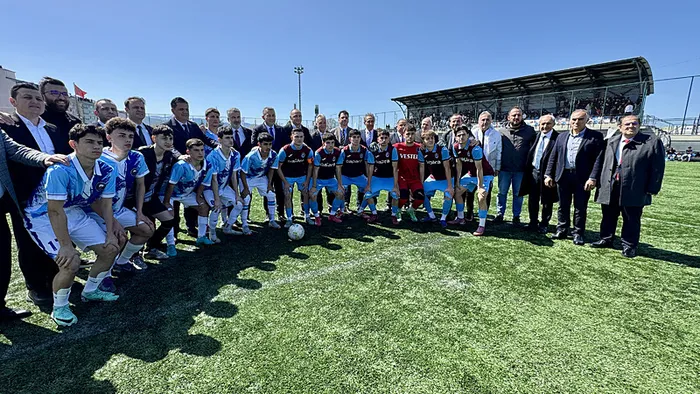 trabzonda-tugva-genclig-liseler-arasi-futbol-turnuvasi-heyecani-basladi-1776268701846.jpeg