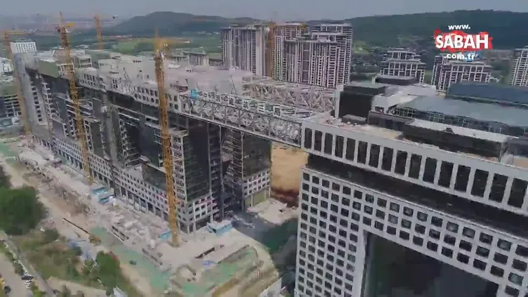 Çin’de 1,3 kilometrelik üst geçit