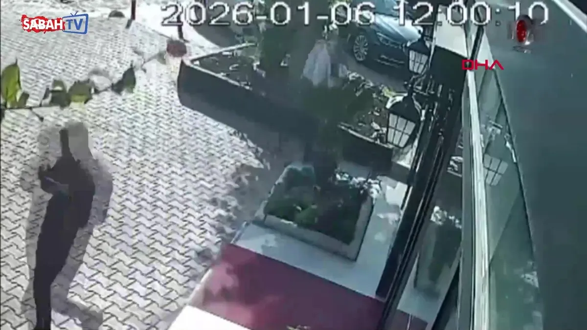 İş yeri sahibine şantaj yapan 4 şüpheli tutuklandı | Video videosunu izle İş yeri sahibine şantaj yapan 4 şüpheli tutuklandı | Video videosunu izle