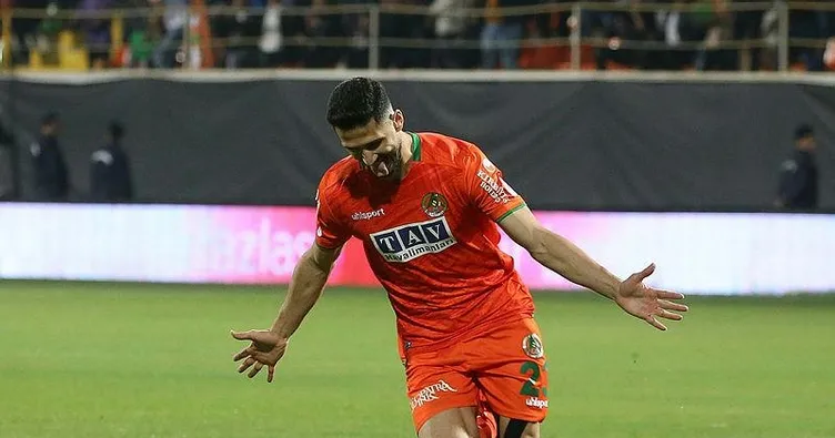 Emre Akbaba Alanyaspor’a veda etti