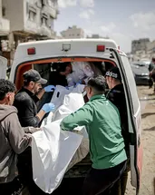 İsrail sivillerin toplandığı alanı vurdu