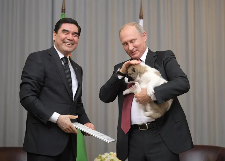 Putin’e çoban köpeği hediye edildi!