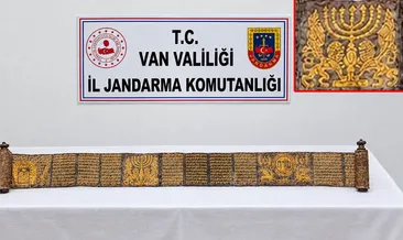Van’da tarihi eser operasyonu! Altın yaldız işlemeli Tevrat ele geçirildi #van