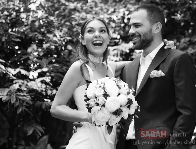 Aslı Enver’den minik kızı Elay’la uçak yolculuğundan sevimli kare! İşte Aslı Enver’in kızıyla sevimli o pozu!