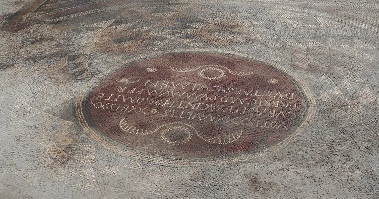 Kayseri’de İç Anadolu’nun en büyük mozaiği ortaya çıkarıldı