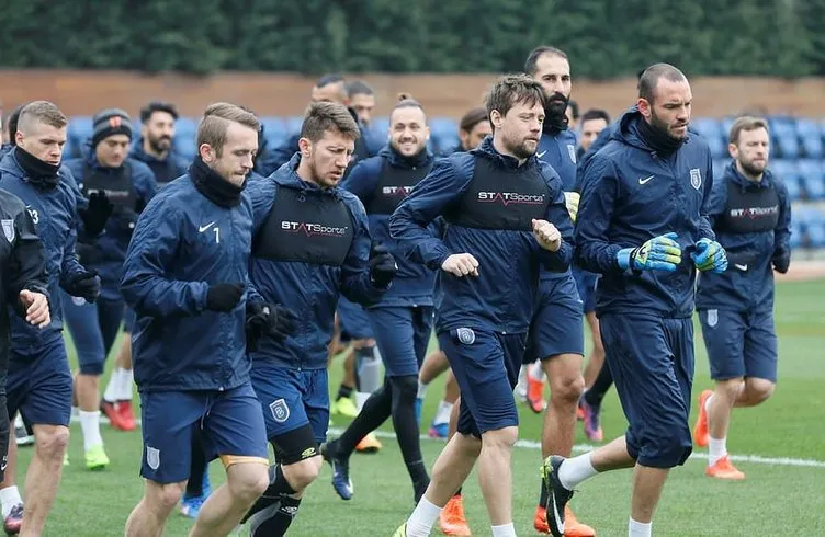 ’Aykut Kocaman, Fenerbahçe ile anlaştı’