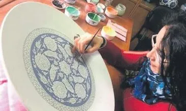 Çini sanatçısı toprağı modern tasarımlarla buluşturuyor