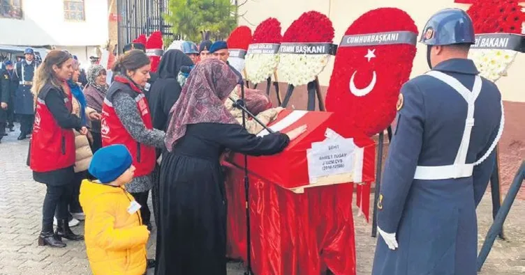 Şehitler uğurlandı