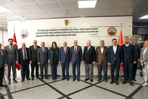 Cumhur İttifakı ABB Başkan adayı Altınok'tan emeklilere müjde: 15 Nisan'da hesaplarda olacak