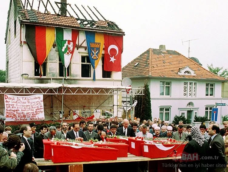 Almanya’daki Solingen faciasının 25. yılı anma töreni