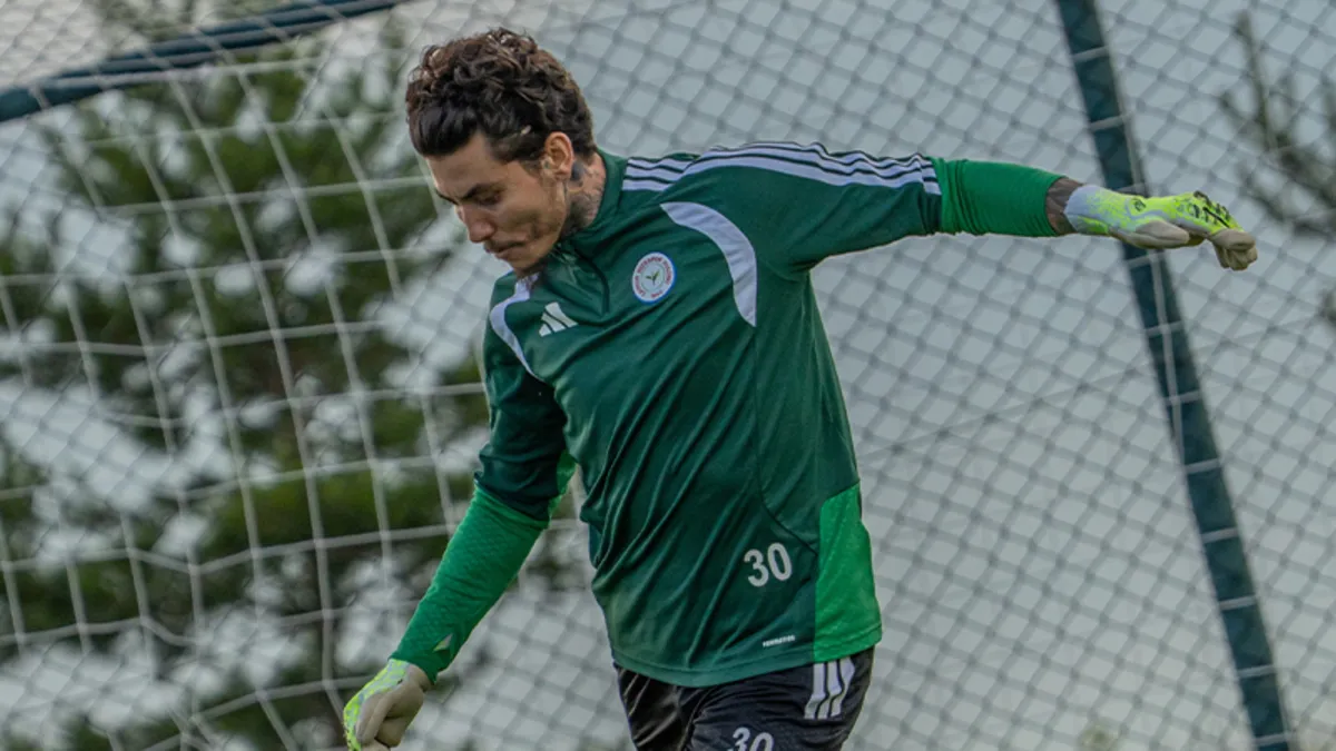 Çaykur Rizespor futbolcuları antrenmanda