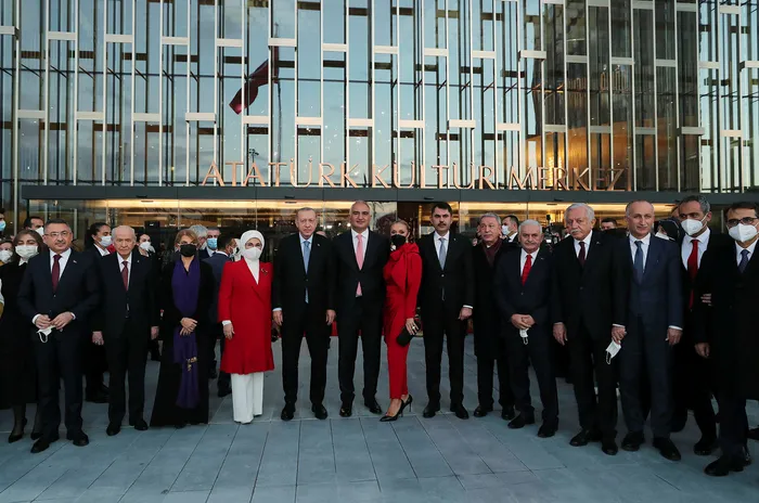 baskan-erdogan-ataturk-kultur-merkezi-eski-turkiye-ve-yeni-turkiye-fotografinin-en-belirgin-gorundugu-yerdir-1635524306048.jpg Başkan Erdoğan: Atatürk Kültür Merkezi eski Türkiye ve yeni Türkiye fotoğrafının en belirgin göründüğü yerdir