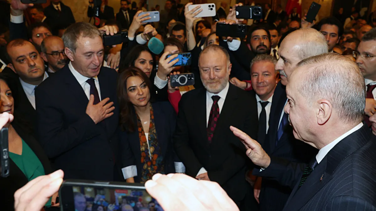 Türkiye'nin Nabzı 23 Nisan'da: Erdoğan ve DEM Parti Buluşması TBMM'de Yaşandı