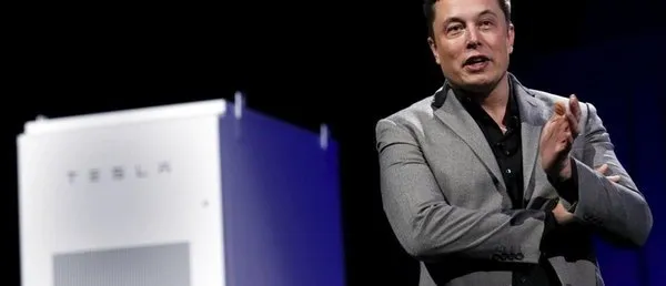Elon Musk'tan yapay zeka için şok benzetme!