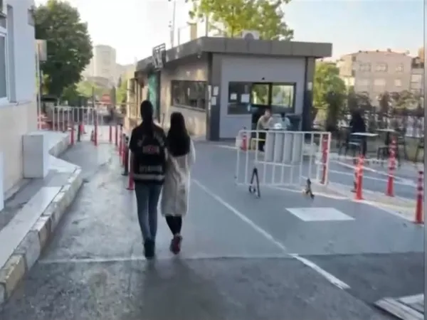 istanbul-merkezli-15-ilde-operasyon-ekspertiz-raporlariyla-kredi-dolandiriciligi-27-supheli-gozaltinda-1781074587519.jpg