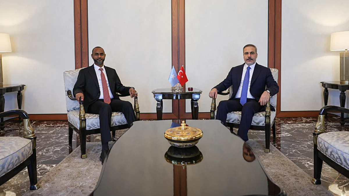 Bakan Fidan, Somalili Bakan Mohamed Nur ile görüştü Bakan Fidan, Somalili Bakan Mohamed Nur ile görüştü