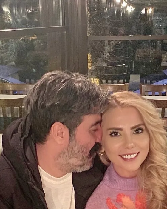 Gazeteci Tuba Kalçık ve oyuncu Mustafa Üstündağ’ın mutlu günü! Oğullarını kucaklarına aldılar! Bakın ismini ne koymuşlar...