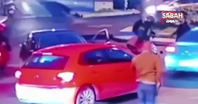 İstanbul’da korku dolu anlar! Taksicinin başına silah dayadı | Video