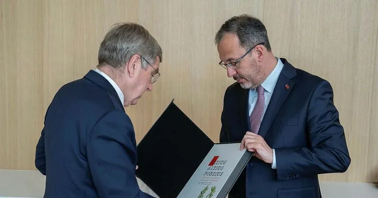 Bakan Kasapoğlu IOC Başkanı Bach ile Lozan’da buluştu