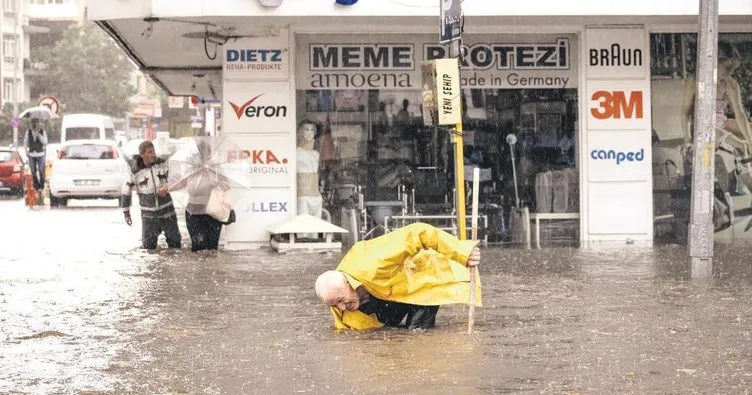 Başkentte alt geçit ve caddeler suyla doldu