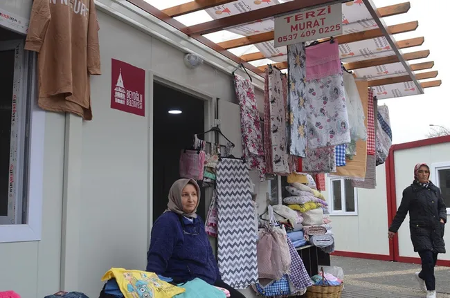 malatyada-esnafin-ticaretini-devam-ettirebilmesi-icin-konteyner-carsi-kuruluyor-1679130570050.jpg