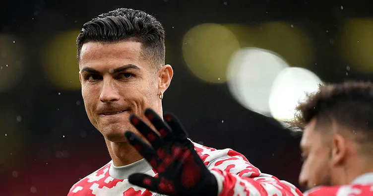 Ronaldo geldi Cavani gidiyor! Napoli taraftarlarını kızdıracak iddia...