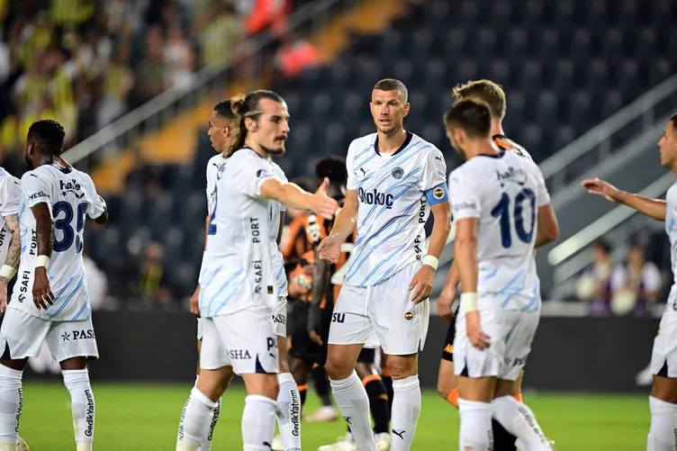 Son dakika haberi: Fenerbahçe’ye kötü haber! 4 isim Sivasspor maçında yok...