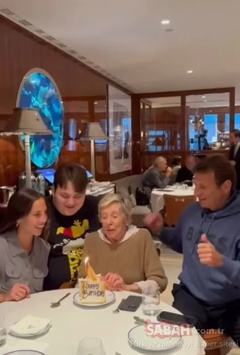 Zehra Çilingiroğlu ile junior Kaya Çilingiroğlu babaannelerini doğum gününde öpücüklere boğdu!