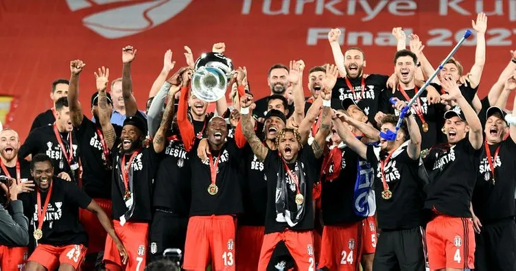 Son dakika: Ziraat Türkiye Kupası Beşiktaş’ın! Sergen Yalçın İzmir’de tarihe geçti...