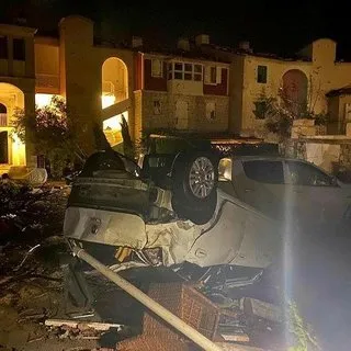 SON DAKİKA HABERİ: İzmir'de hortum paniği! Araçların devrildiği olayda çok sayıda kişi yaralandı