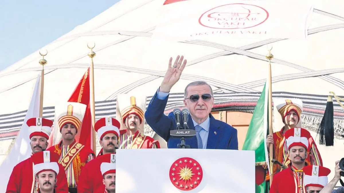 Bu toprakların altında da üstünde de biz varız