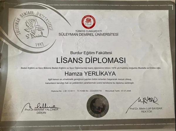 Hamza Yerlikaya’dan Özkoç’a sert yanıt! “Ya ispat et ya istifa et” deyip diplomalarını paylaştı